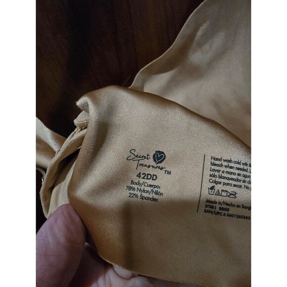 Secret Treasures Nude Bra Sz 42DD - Picture 3 of 3